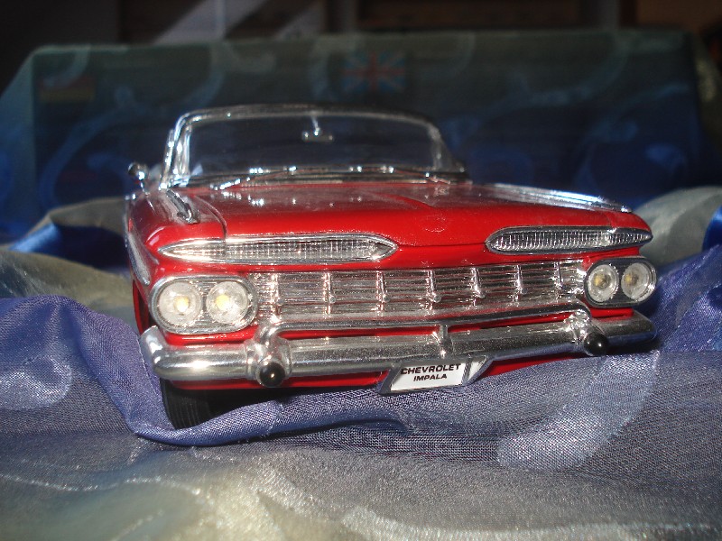 Chevrolet impala 1 18